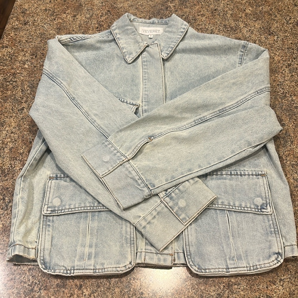 Veveret Denim Utility Jean Jacket Size Medium Light Wash Oversized Cargo Pockets - Picture 10 of 15